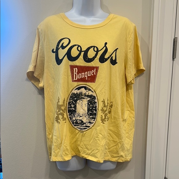 Coors Banquet Yellow Graphic T-Shirt- XXL - Picture 1 of 5